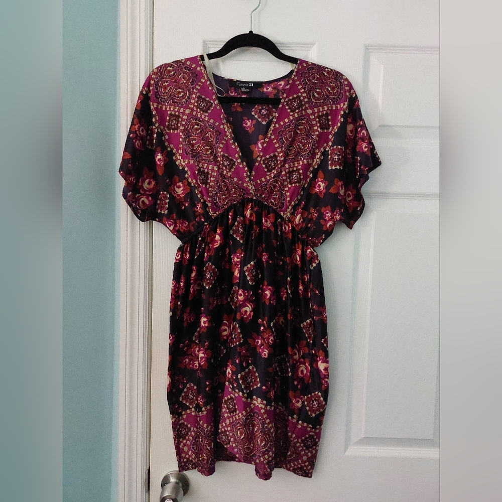 Purple Pink Floral design Forever21 V-neck dress